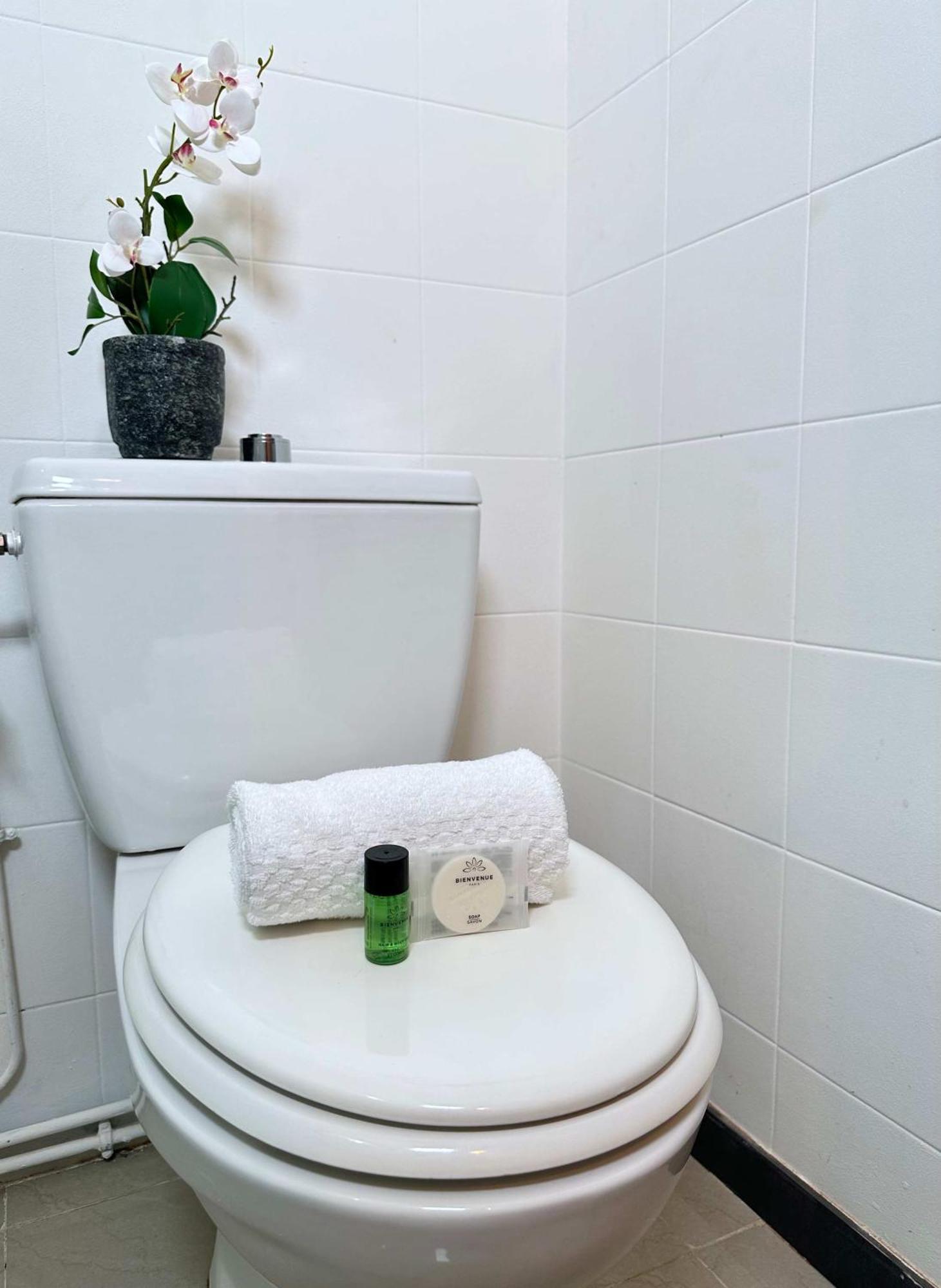 1601B - Studio near Champs Elysées Paris Extérieur photo