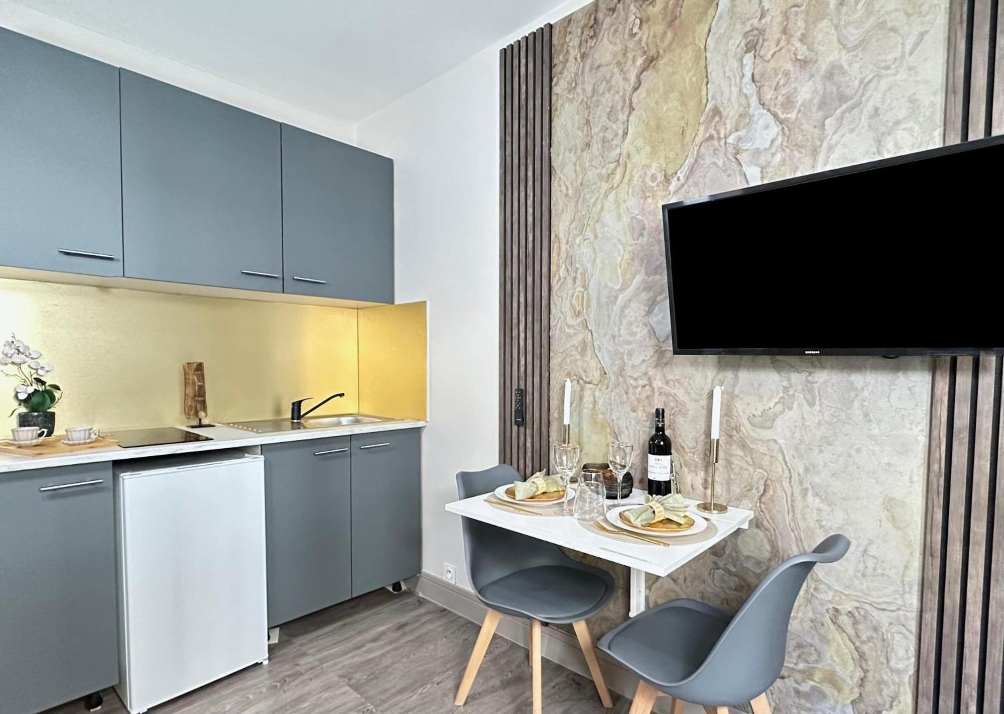 1601B - Studio near Champs Elysées Paris Extérieur photo